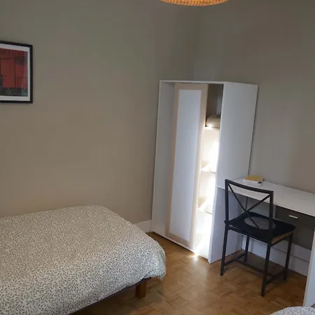 De Designer, Grand Paris Pour 6 Personnes, Metro 14 Le Kremlin-Bicetre