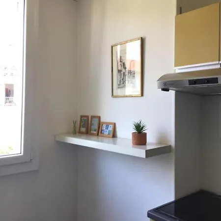 De Designer, Grand Paris Pour 6 Personnes, Metro 14 * Le Kremlin-Bicetre