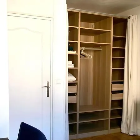 De Designer, Grand Paris Pour 6 Personnes, Metro 14