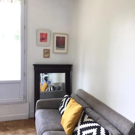 De Designer, Grand Paris Pour 6 Personnes, Metro 14 * Le Kremlin-Bicetre